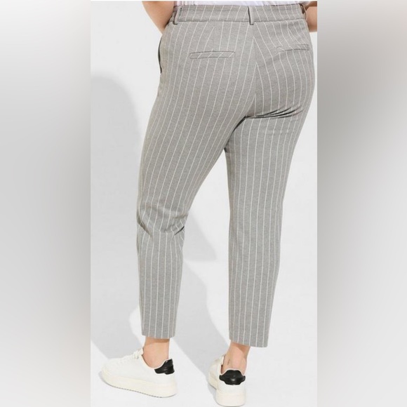 Torrid Comfort Flex Waistband Slim Taper Studio Luxe Ponte High-Rise Pant Sz 10S - Picture 3 of 8